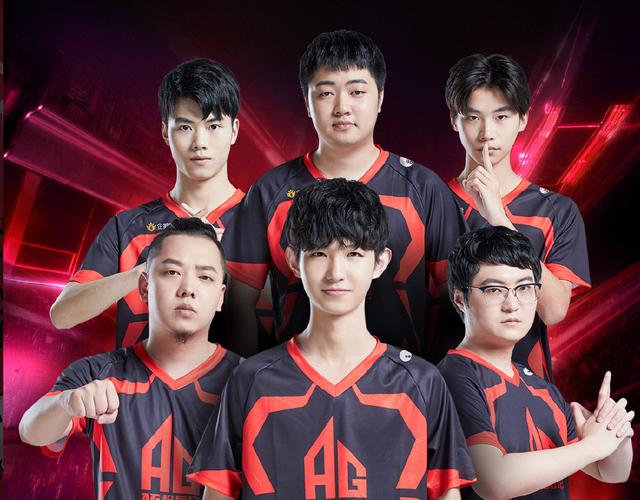 shanji ：第一局剑魔最大的失误就是团战闪现撞墙了