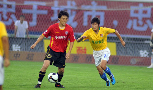 EDward Gaming 和 Trace Esports 晋级 VCT 2025： 中国开幕赛 上半区半决赛