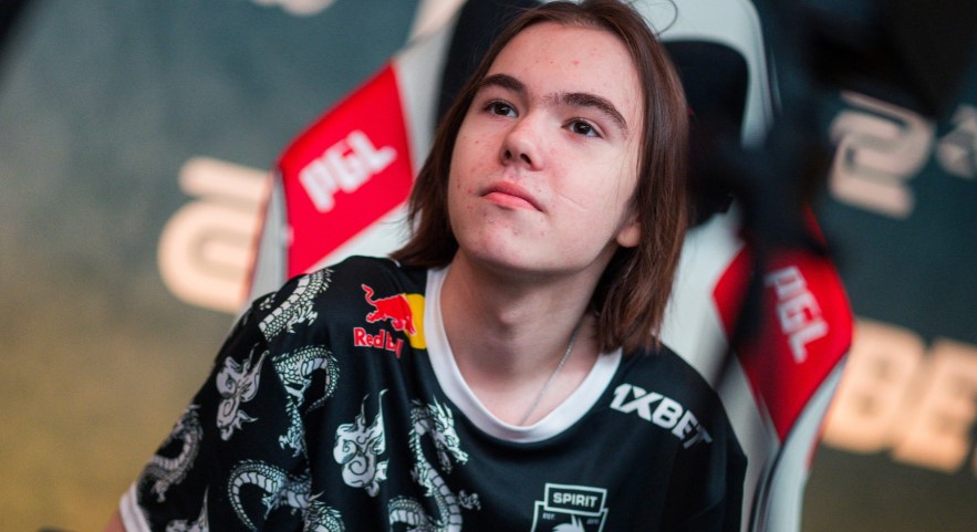 Meiko成为LPL首位在国际赛事BO5里被LEC战队两次横扫的选手